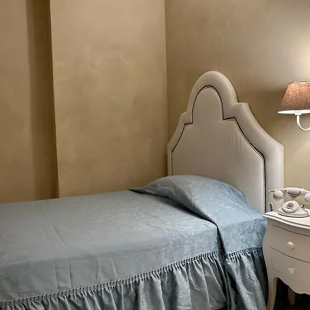 Boutique Calais Hotel