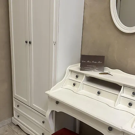 Boutique Calais - Jcube Hotellerie Milão