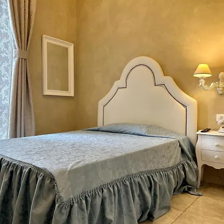 Boutique Calais Hotel