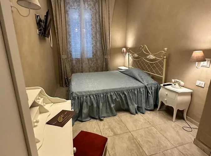 Boutique Calais 酒店 *